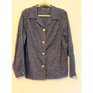 Blue floral Quarter sleeve button up with shell buttons